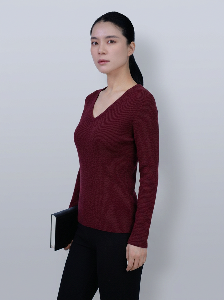 Cloud‑Soft Cashmere Acetate V‑Neck Long‑Sleeve Base Layer Top