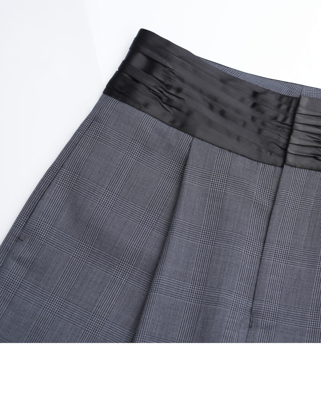 Dark Grey Prince of Wales Check Satin‑Trim Pleated Straight‑Leg Trousers | 100% Wool
