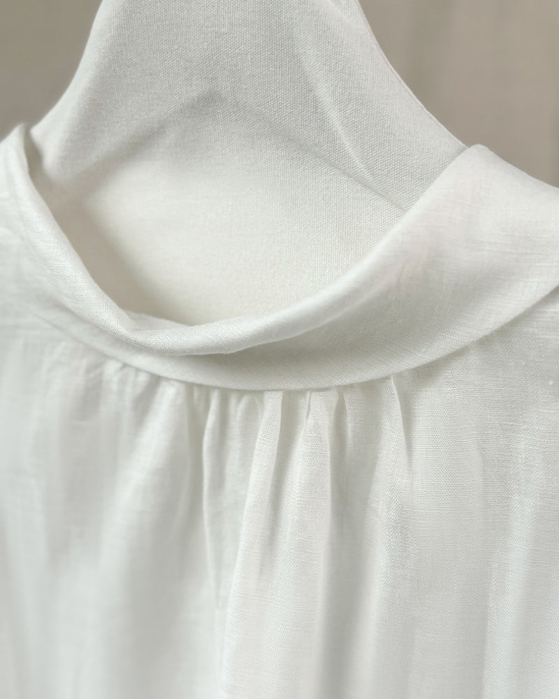 Sleeveless Linen Top with Ruffled Neckline Suitpure