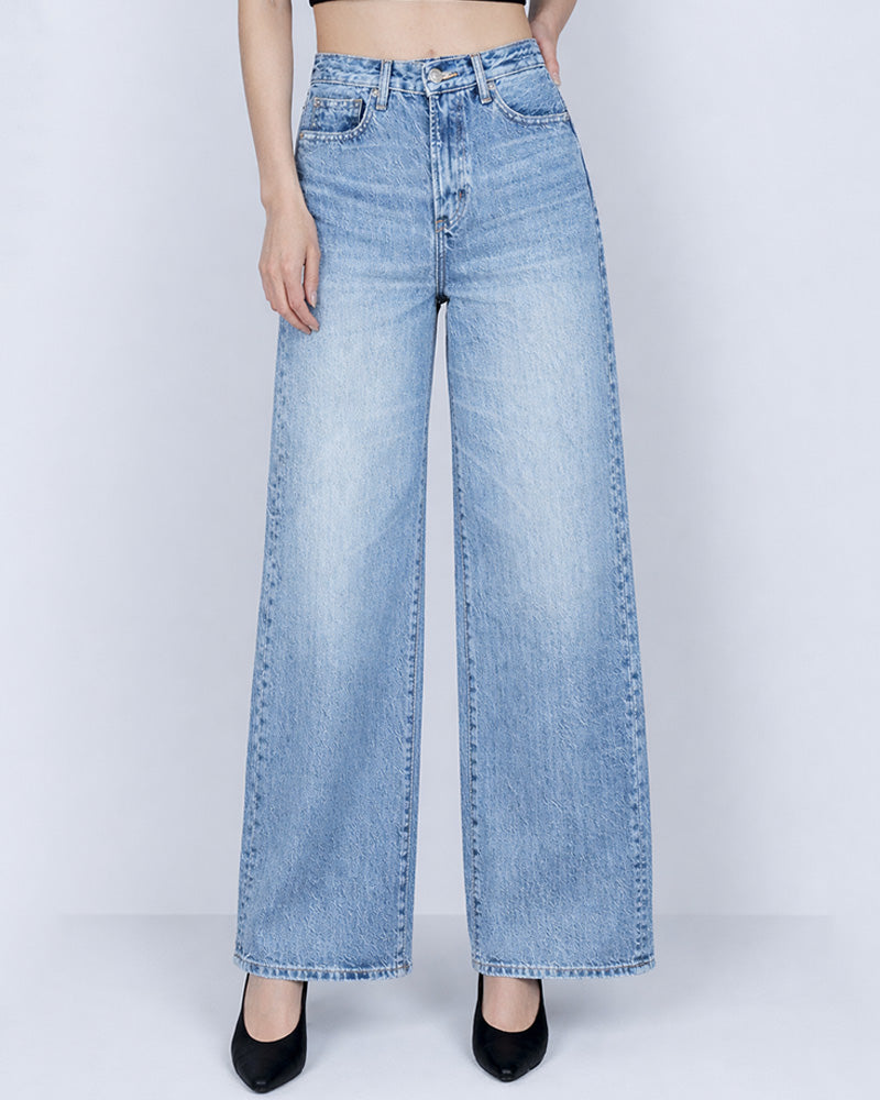 Retro Wide-Leg Denim Pants in Light Wash Suitpure